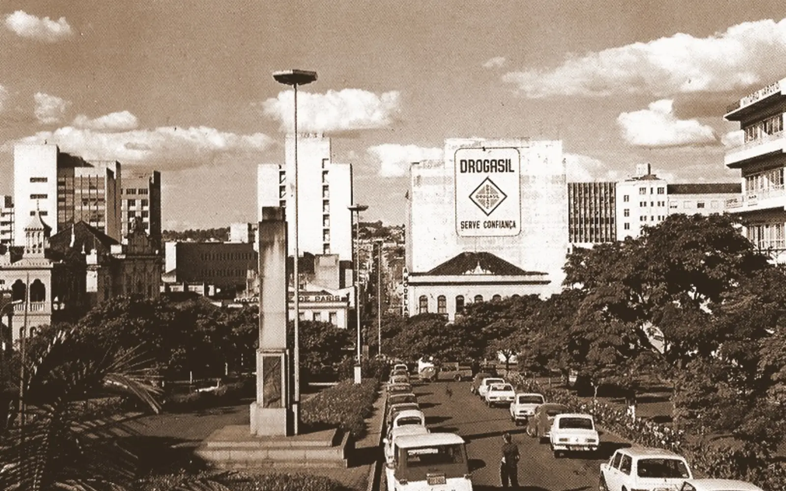 Vista da região central de Uberaba na década de 1970